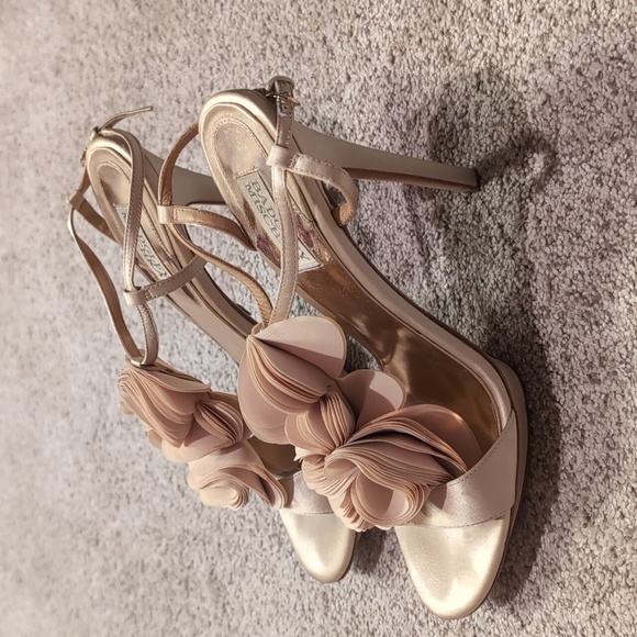 Badgley Mischka Heels - Picture 3 of 9